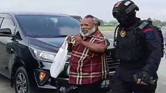 detik-detik raja emas dibawa ke jakarta