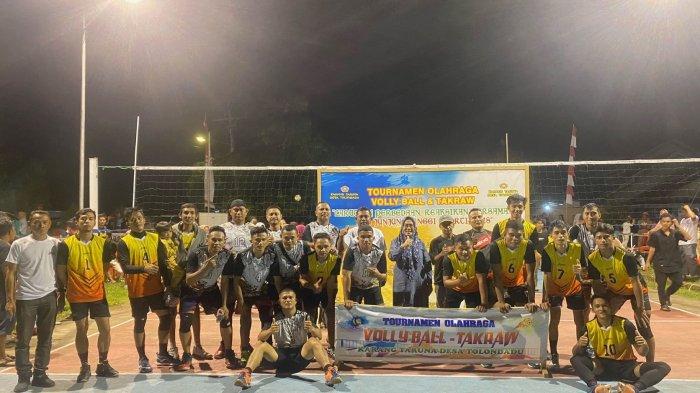 Foto dokumnetasi Tribun Mando indra lapa *Captions : Tim Faskho menggunakan kostum berwarna