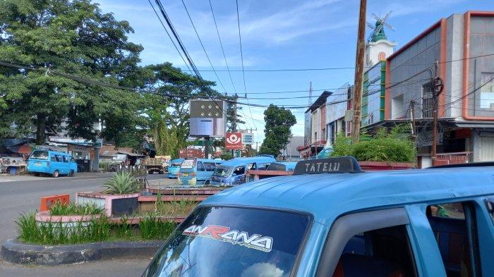 Foto fis Suasana angkutan umum di Airmadidi