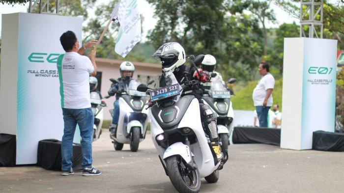 Kendaraan Listrik Yamaha E01 44555
