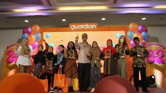 guardian ultah ke-32