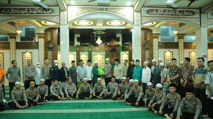 Bantu jamaah Wakapolda