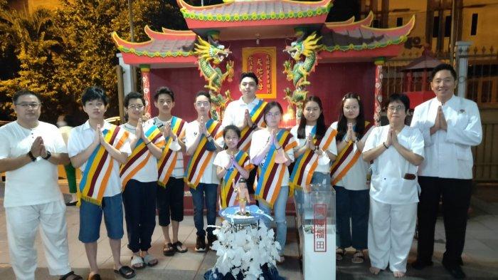 Bersama barisan Amisa Puja
