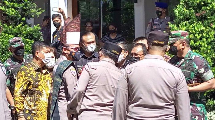 Kabaharkam Polri Komjen Pol Arief Sulistyanto di Danau Toba