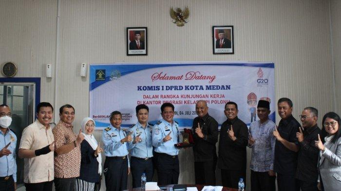 Kantor Imigrasi Kelas I TPI Polonia menerima kunjungan dari Komisi I DPRD Kota Medan-1