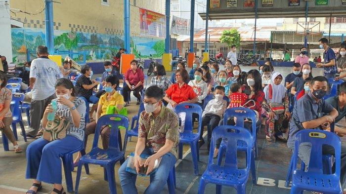 Kegiatan pelayanan paspor kolektif melalui layanan Eazy Passport-2
