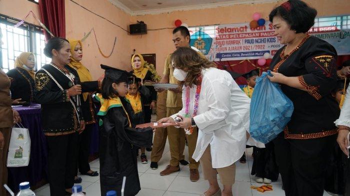 Siswa PAUD di Pakpak Bharat Wisuda