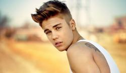 Justin Bieber Kenang Dua Tahun Kematian Penggemarnya