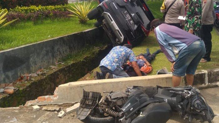 kecelakaan mobil xpander semarang