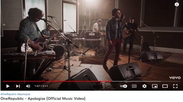 translate lirik lagu Apologize