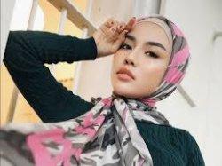 Medina Zein Terjerat Dua Perkara, sang Bunda Berharap Divonis Bebas