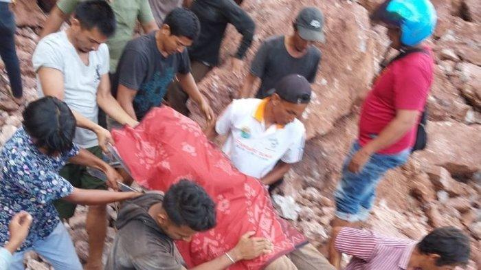 korban tertimpa longsor di lereng Gunung