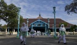 12 Masjid Bersejarah di DIY Dipugar
