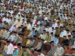 Tarawih di Masjid Raya Pekanbaru dipimpin imam dari Madinah