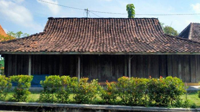 Rumah masa kecil Ibunda Jokowi, Sudjiatmi Notomiharjo, di Boyolali. Foto diambil 26 Maret 2020.
