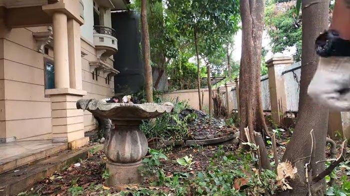 Halaman Depan Rumah Tiko dan Ibu Eny Sekarang