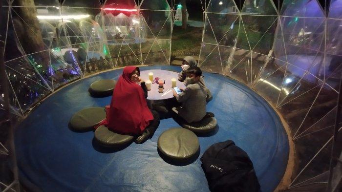 Nongkrong santai di alam terbuk Jungle Camp Trawas