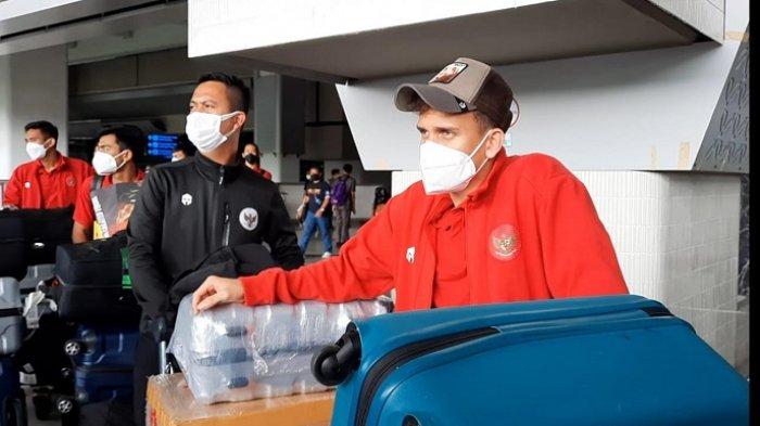 Timnas Indonesia tiba di Bandara Internasional Soekarno Hatta setelah meraih Runner Up dalam Piala AFF 2020, Minggu (2/1/2022).