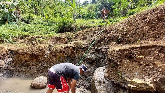 Salah satu sumber air panas di Kampung Pangkalan Hilir, Desa Cimanggu, Kecamatan Ngamprah, Kabupaten Bandung Barat (KBB)