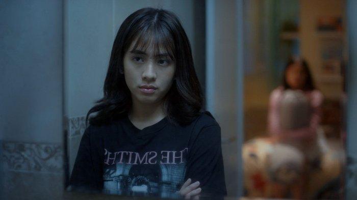 Cuplikan adegan yang dimainkan Adhisty Zara di film Live With My Ketos
