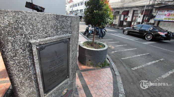 Stilasi Bandung Lautan Api di simpang Jalan Braga-Naripan
