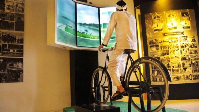 Koleksi di Bale Panyawangan Diorama Purwakarta