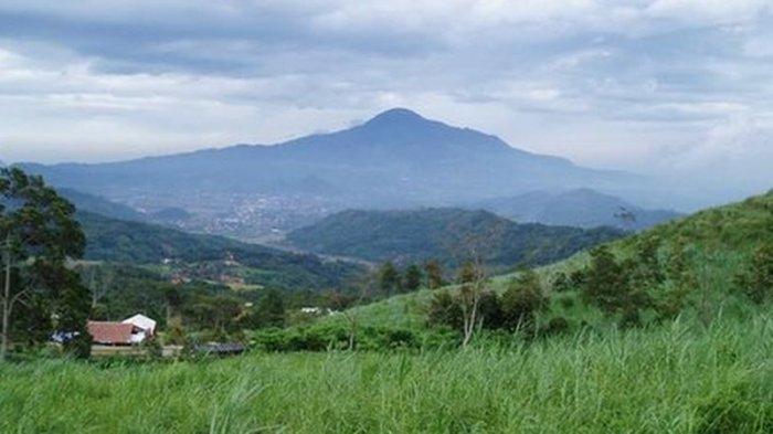 Gunung Tampomas Sumedang