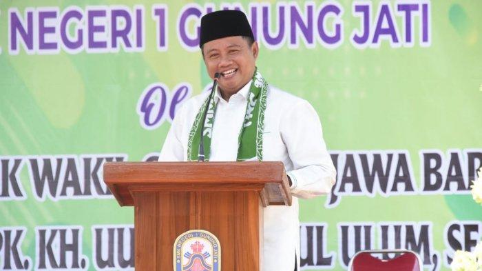 Uu Ruzhanul Ulum
