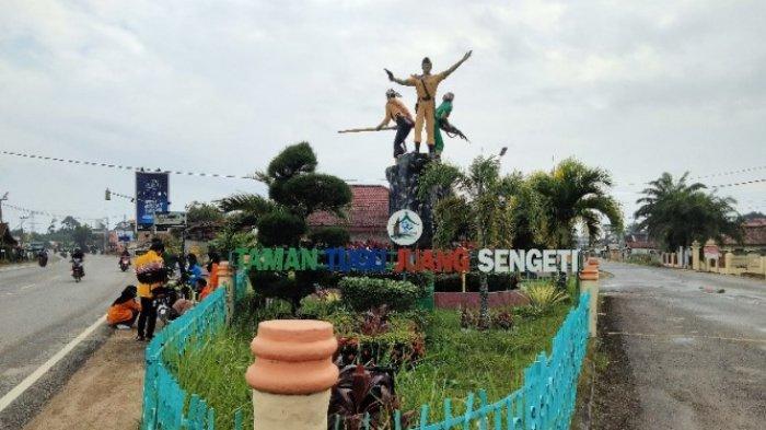 Kelurahan Sengeti di Kabupaten Muarojambi merupakan basis perjuangan dari pihak TNI dan masyarakat sipil.