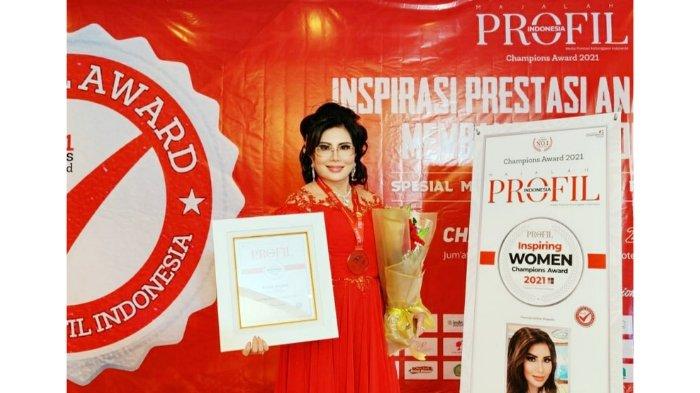 Ketua Pemberdayaan Wanita Permabudhi, Ritha Helena berhasil meraih penghargaan Inspiring Women Champions Award 2021.
