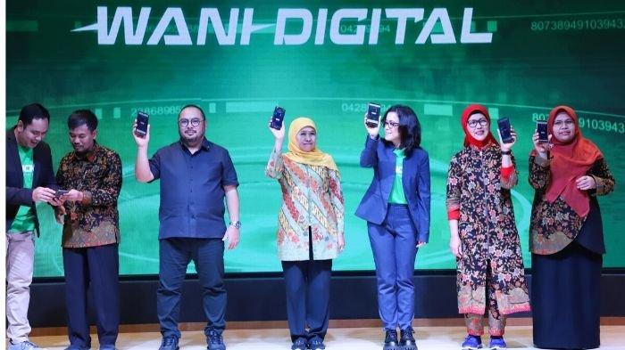 Khofifah Indar Parawansa Gubernur Jatim bersama dengan Rektor Unusa, CEO Medcom, dan CEO Media Grup News secara resmi melaunching Clicks.id dengan click button di masing-masing gadget