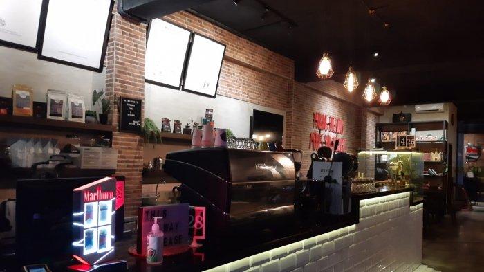 This Way Cafe & Kitchen, kafe kekinian yang cocok buat ngopi bareng atau sekedar menikmati buku sebelum puasa //Amelia MutiaRachmah