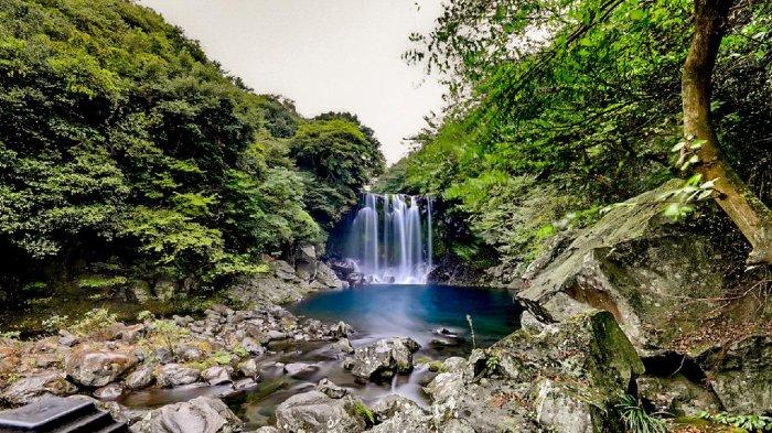 Air Terjun Cheonjiyeon, Pulau Jeju