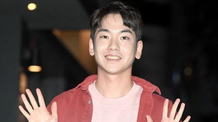 Aktor Ahn Seung Gyun