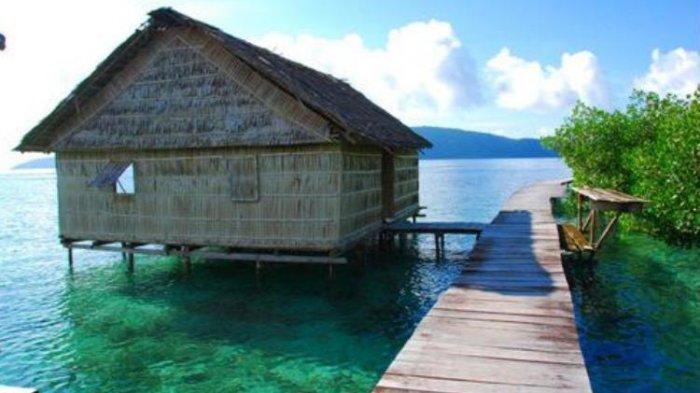 Desa Wisata Sauwandarek yang terletak di kabupaten Raja Ampat