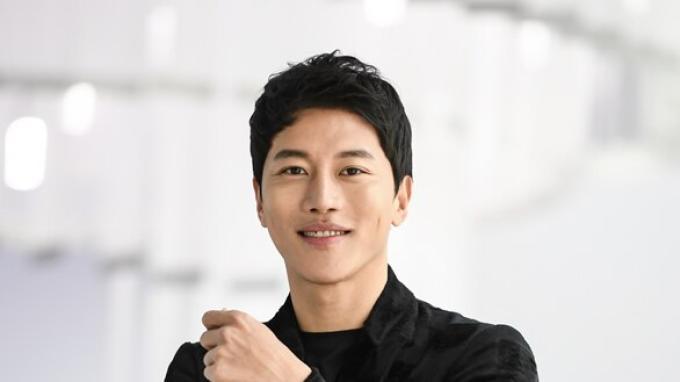 Eum-Moon-Suk2.jpg