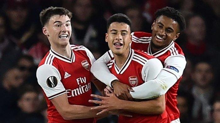 Gabriel Martinelli merayakan gol bersama rekan-rekannya pada pertandingan Arsenal vs Standard Liege dalam lanjutan Liga Europa di Stadion Emirates, 3 Oktober 2019.