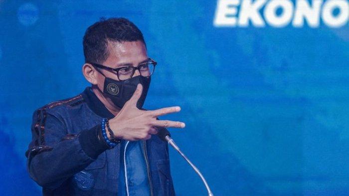 Menteri Pariwisata dan Ekonomi Kreatif Sandiaga Salahuddin Uno dalam perayaan HUT ke-3 Gerakan Ekonomi Kreatif Nasional (Gekrafs) di Gedung Kesenian Jakarta, Minggu (6/2/2022).