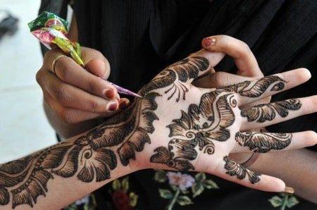 Ilustrasi henna