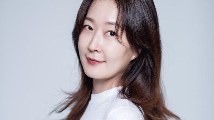 Kim-Hye-Hwa4.jpg