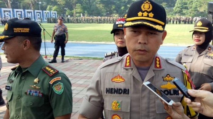 Kepala Polresta Bogor Kota Komisaris Besar Hendri Fiuser saat diwawancara usai memimpin Apel Pengamanan Hasil Rekapitulasi Pemilu, di Lapangan Sempur, Kota Bogor, Selasa (21/5/2019).