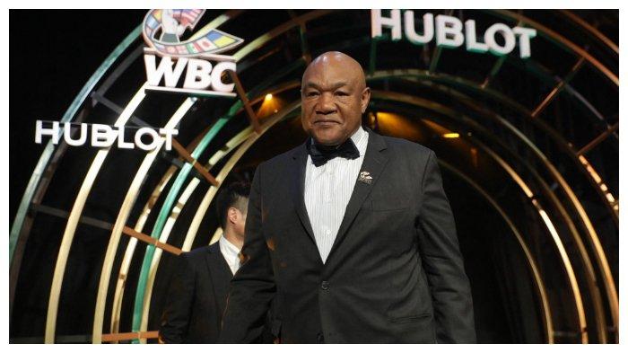 Legenda tinju George Foreman menghadiri Hublot x WBC