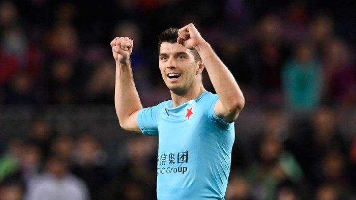 Bek Slavia Prague dari Ceko, Ondrej Kudela bereaksi pada akhir pertandingan sepak bola grup F Liga Champions UEFA antara FC Barcelona dan SK Slavia Prague di stadion Camp Nou di Barcelona pada 5 November 2019.