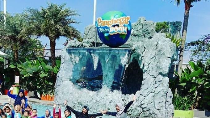 Panghegar Waterboom Bandung - Tribunnewswiki.com