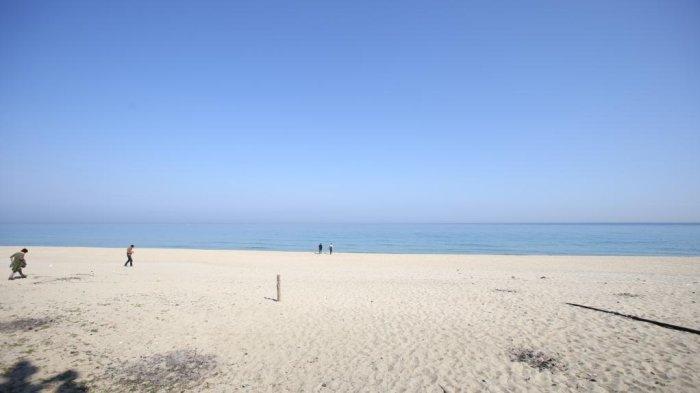 Pantai Deungmyeong, Korea Selatan