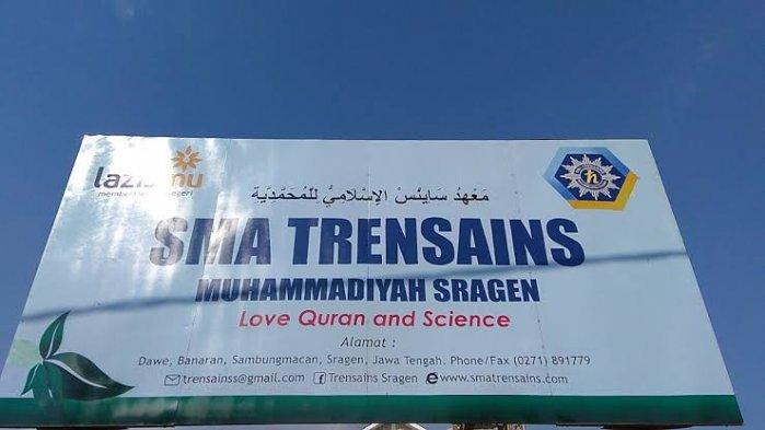 Papan nama SMA Muhammadiyah Trensains Sragen