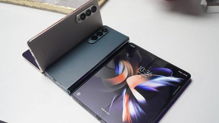Ponsel Lipat Samsung Galaxy Z Fold 4