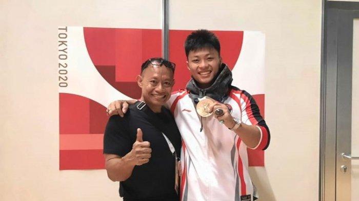 Rahmat Erwin Abdullah bersama sang Ayah