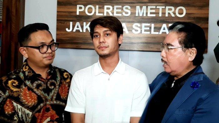 Rizky Billar mengaku khilaf melakukan tindak KDRT terhadap istrinya, Lesti Kejora.