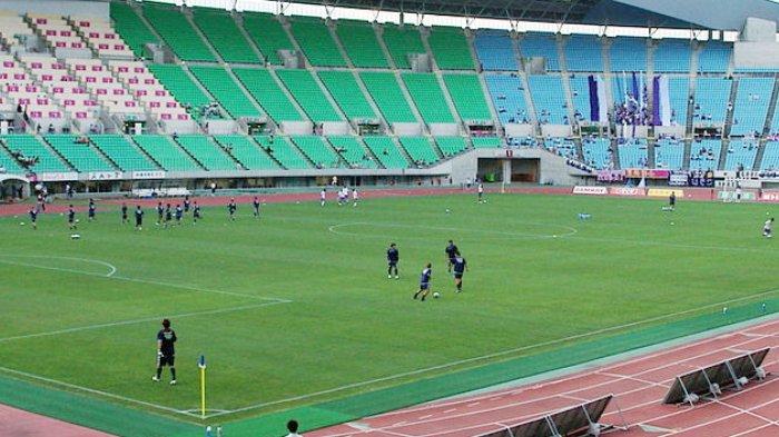 Stadion Yanmar Nagai, Jepang.